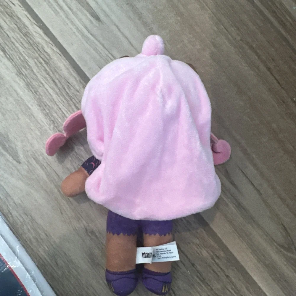 Monster High: Clawdeen Wolf plushie‎